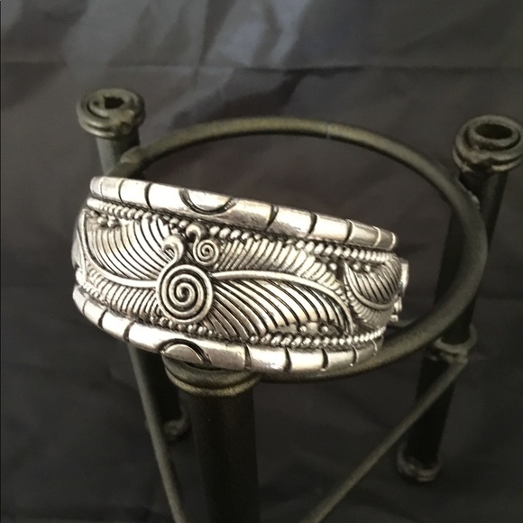 Bracelet - Picture 3 of 6